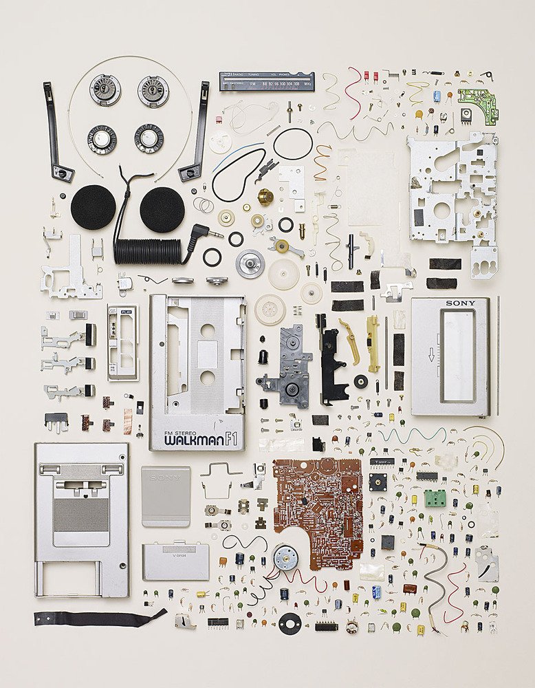 Disassembled_Walkman_7x9.jpg