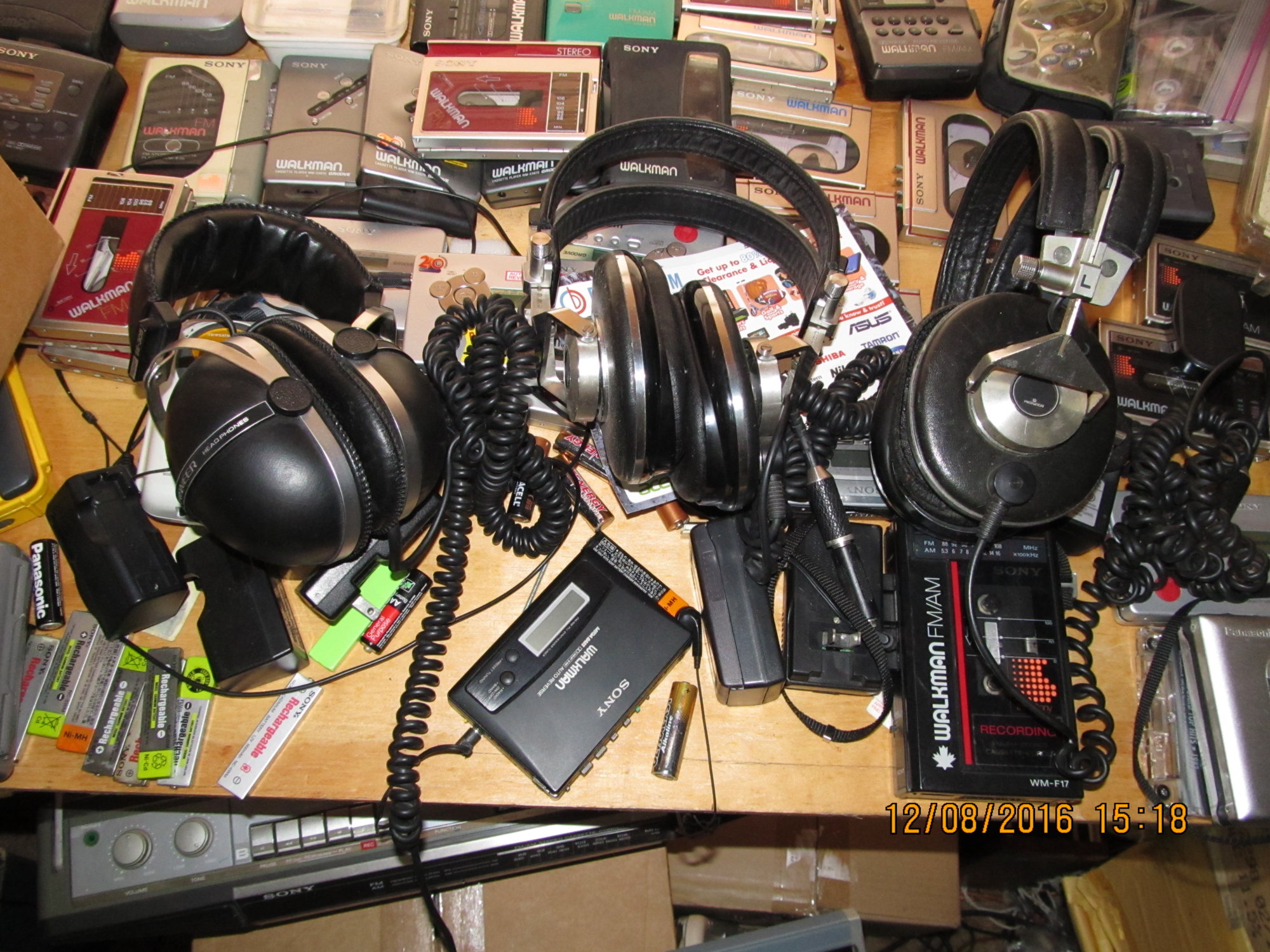 IMG_3878 Pioneer headpnones Sony walkman middle room.JPG