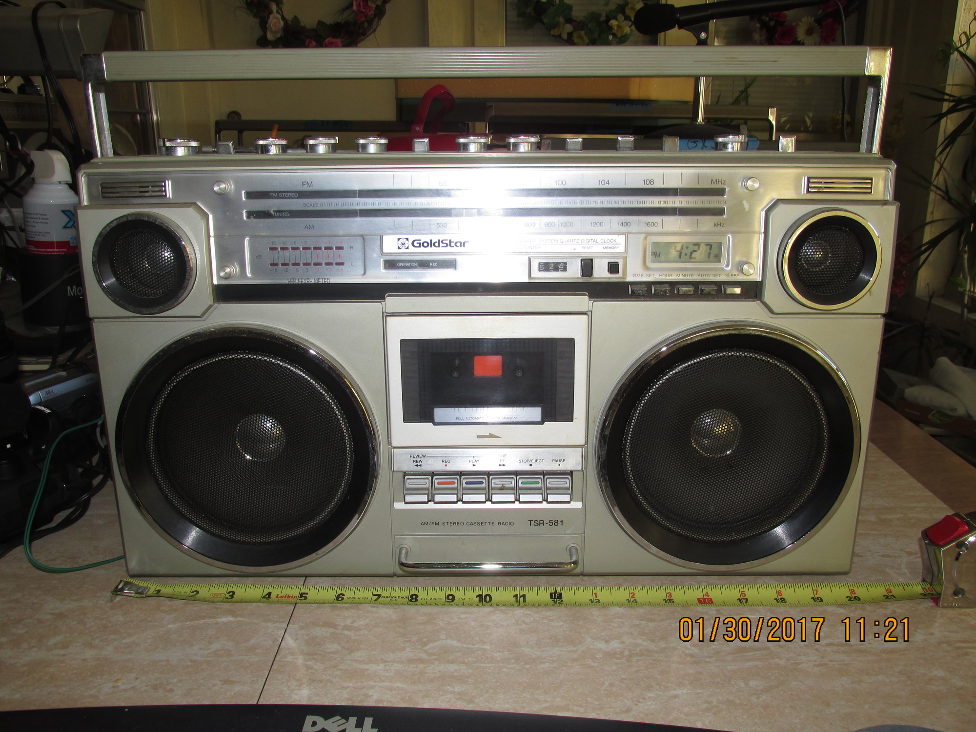 IMG_5211 Goldstar TSR-581 AMFM Stereo Cassette Radio front.JPG