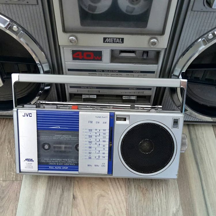 jvc s110.jpg