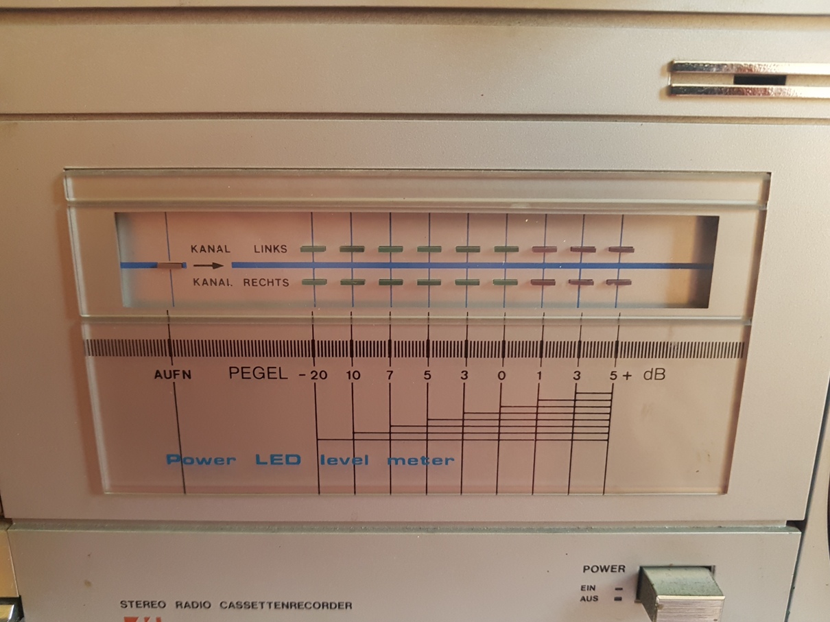 Maximal 3040 Stereo Radio Cassette Recorder - February 2017 (13).jpg