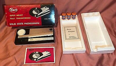 NOS-1970s-VERY-RARE-NACO-SUPER-MIDGET-PHONOGRAPH.jpg