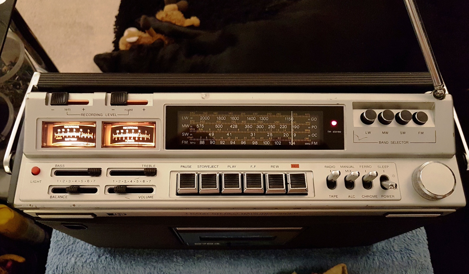 Pye SX-8784 Stereo Radio Recorder - October 2018 (7).jpg