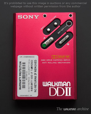 SONY Walkman WM-DDII Red 02.jpg