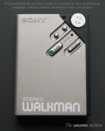 SONY Walkman WM-II Silver 02 1.jpg