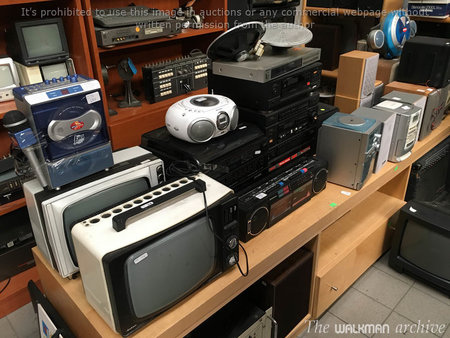 Thrift store 08.JPG