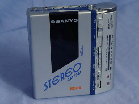 SANYO M-G2.jpg