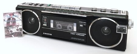 sanyo-m7770k.jpg