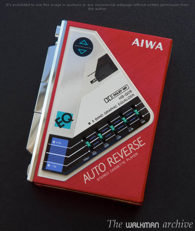 AIWA Walkman HS-G09 Red 01.jpg