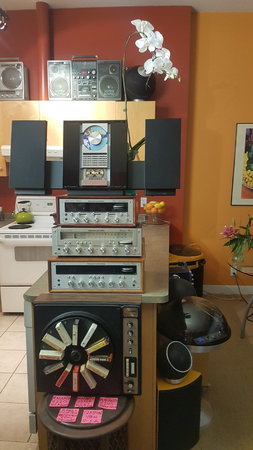 BOOMBOX WALL COLLECTION TORONTO WELTRON CLAIRTONE BRAUN SEVEN.jpg