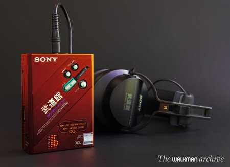 SONY Walkman WM-DD100 Boodo Khan red.jpg