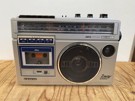 Sanyo MR-G380 front mono music search 05.jpg