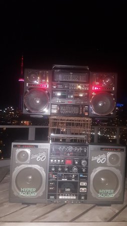 BOOMBOX TORONTO SKYLINE WELTRON CLAIRTONE BRAUN 30.jpg