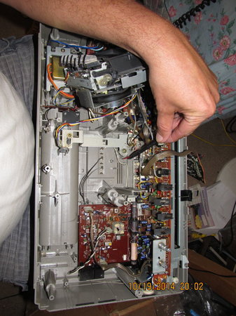 IMG_2917 Panasonic RX-5250 inside Red wire full.JPG